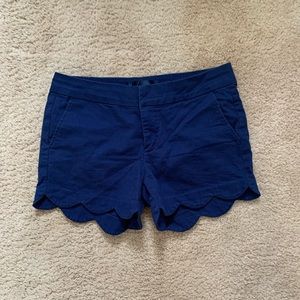 Navy blue scallop hem shorts, size small